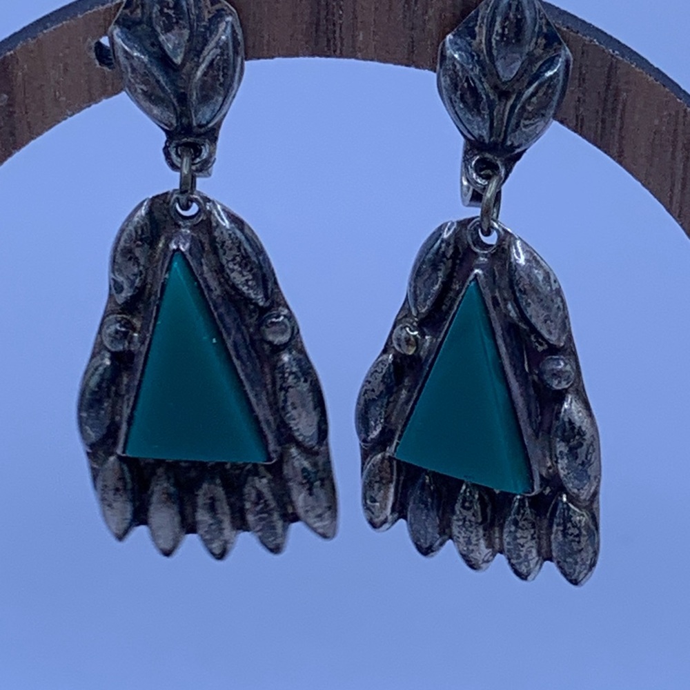 Vintage Sterling Silver Green Turquoise Screw Back Bear Paw Earrings - Picture 5 of 8